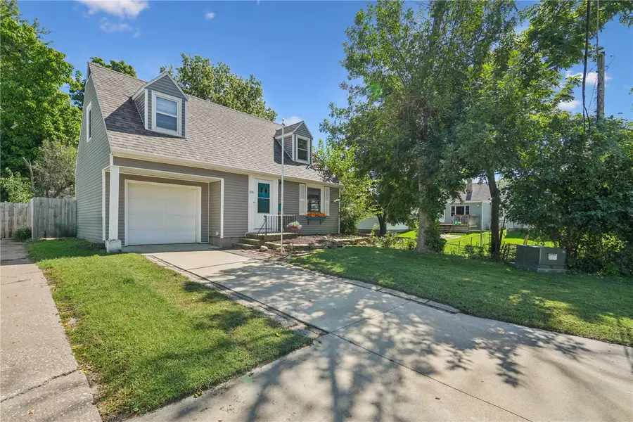 658 28th St Court Se, Cedar Rapids, IA 52403 - #2