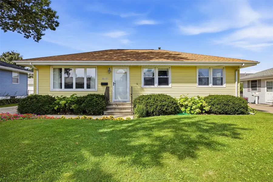 400 30th Street Nw, Cedar Rapids, IA 52405 - #2