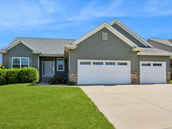 3015 Hillsboro Drive Sw, Cedar Rapids, IA 52404