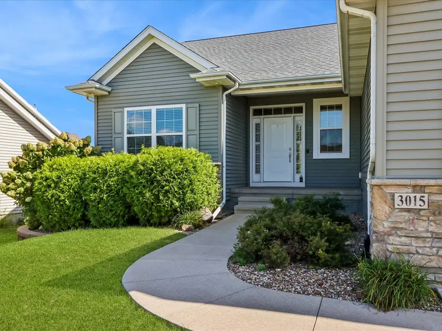 3015 Hillsboro Drive Sw, Cedar Rapids, IA 52404 - #2