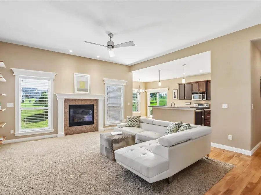 3015 Hillsboro Drive Sw, Cedar Rapids, IA 52404 - #3