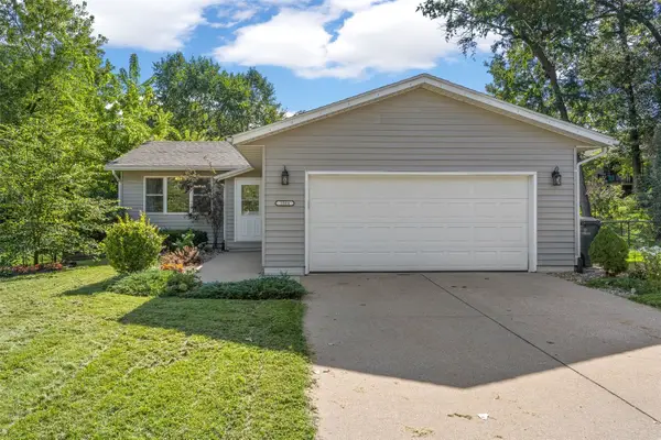 1004 Westwood Drive Nw, Cedar Rapids, IA 52405