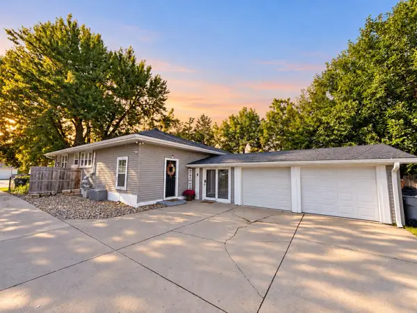 3823 E Avenue Ne, Cedar Rapids, IA 52402
