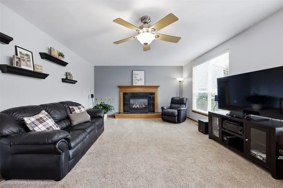 507 Hearthstone Drive Nw, Cedar Rapids, IA 52405 - #2