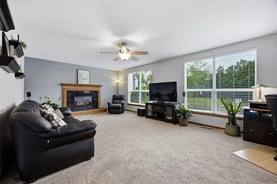 507 Hearthstone Drive Nw, Cedar Rapids, IA 52405 - #3