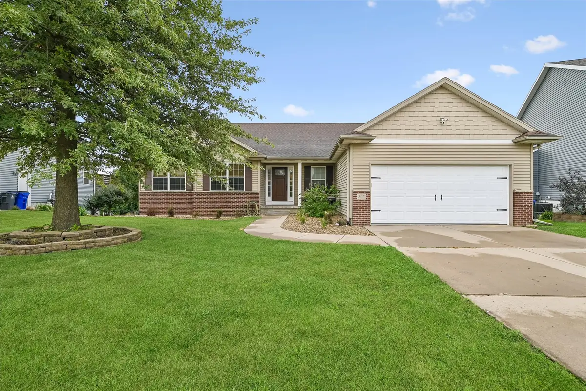 507 Limerock Nw, Cedar Rapids, IA 52405 - #1