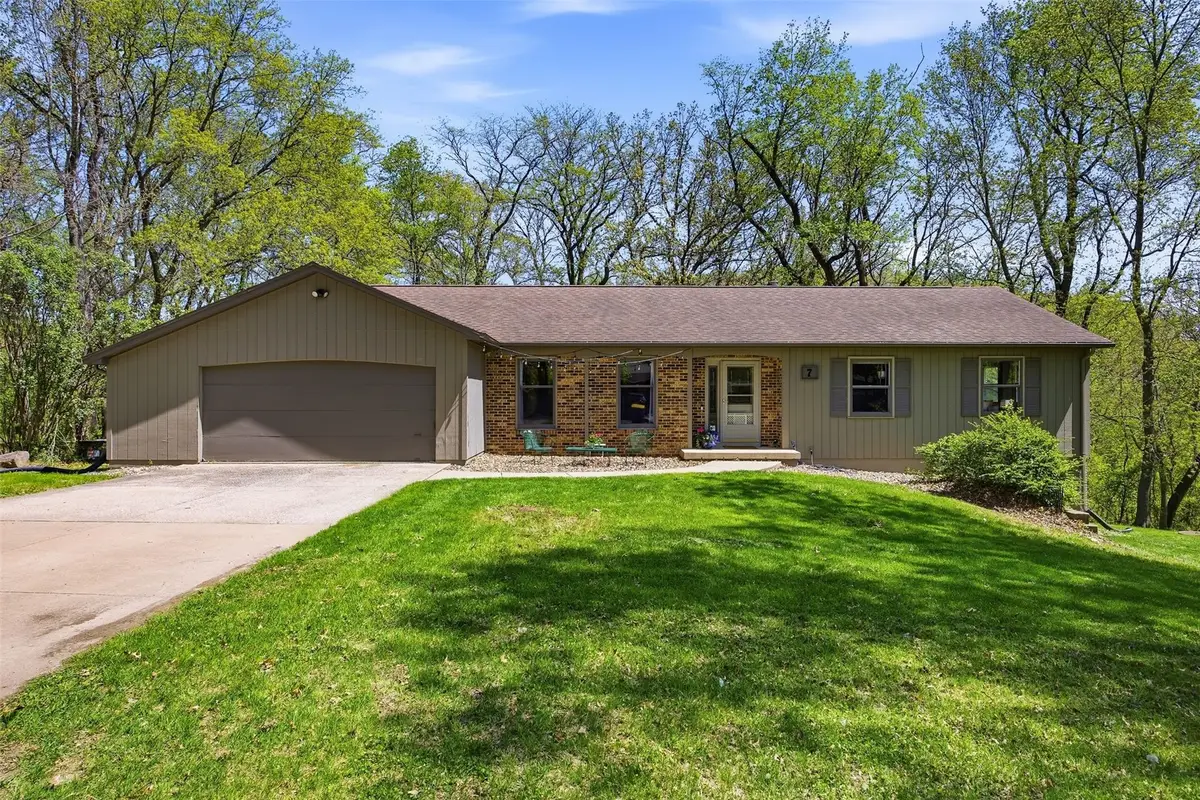 7 West View Acres, Iowa City, IA 52240 - #1