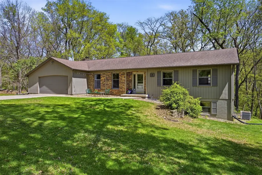 7 West View Acres, Iowa City, IA 52240 - #2