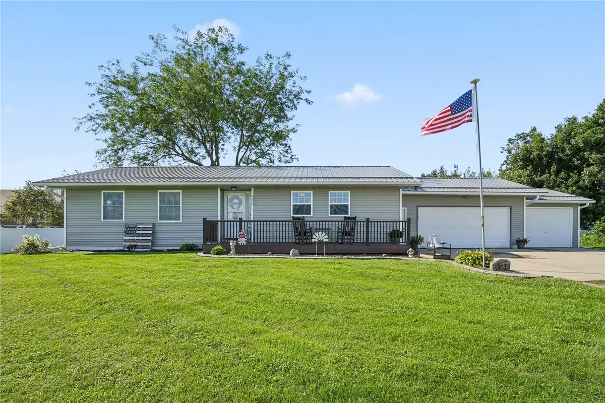306 4th Avenue, Van Horne, IA 52346 - #1