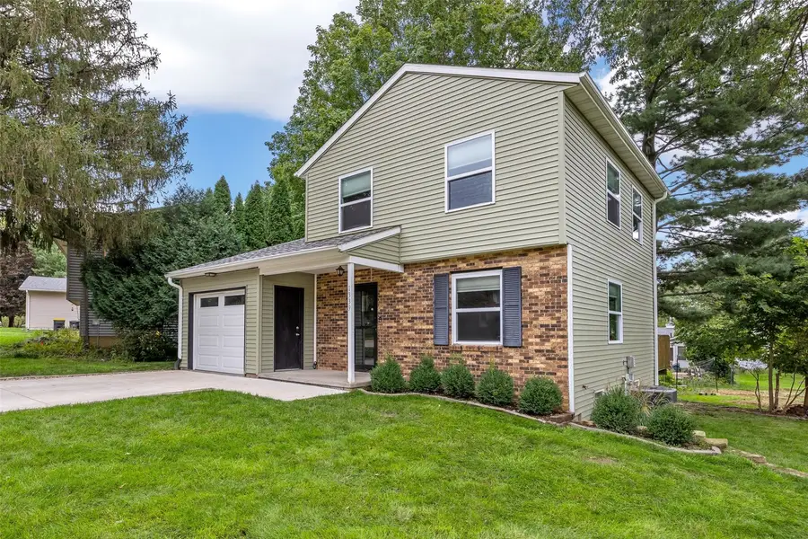 1339 E Bloomington Street, Iowa City, IA 52245 - #3