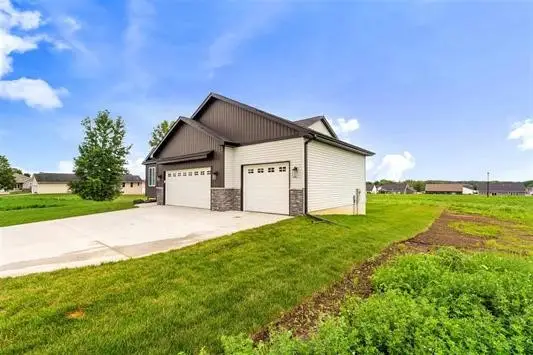 803 Irving Drive, Solon, IA 52333