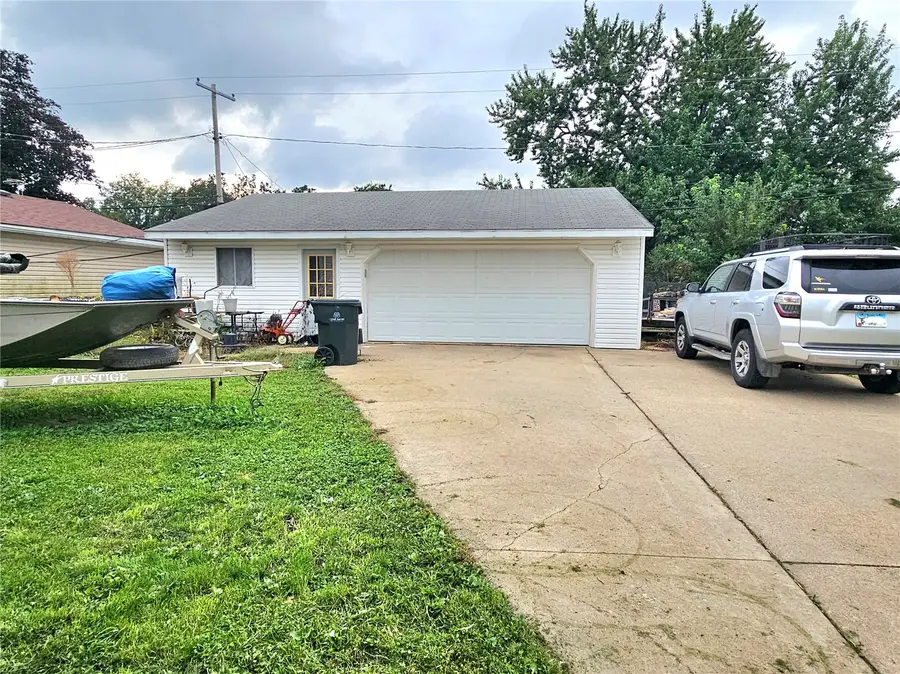 1416 9th Street Nw, Cedar Rapids, IA 52405 - #2