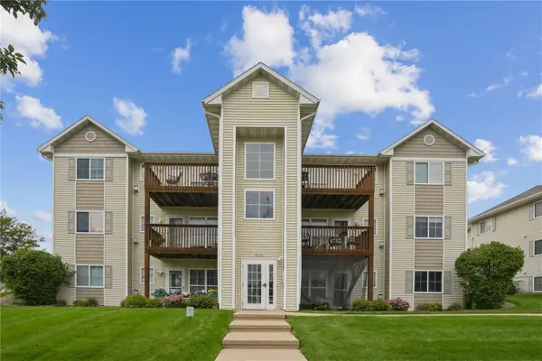 6715 Creekside Drive Ne #8, Cedar Rapids, IA 52402
