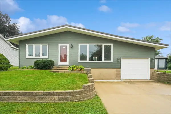 1535 Mcgowan Blvd, Marion, IA 52302