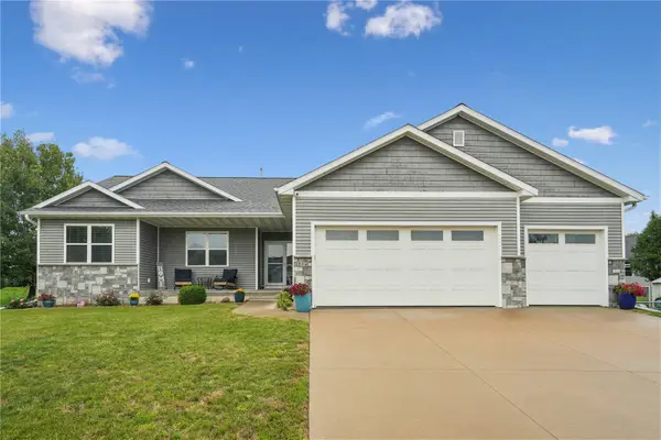716 Tiburan Lane Ne, Cedar Rapids, IA 52402