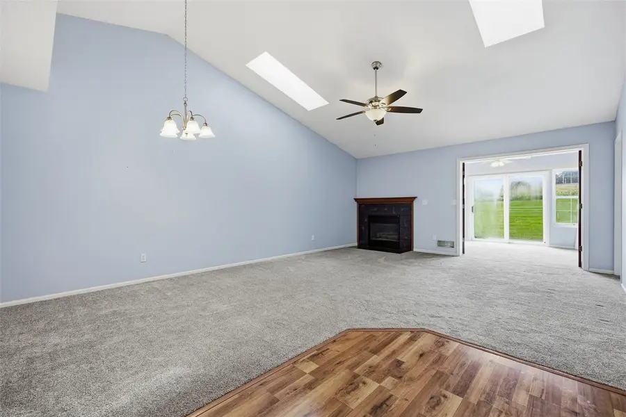 1365 Daleview Drive #D, Marion, IA 52302 - #3
