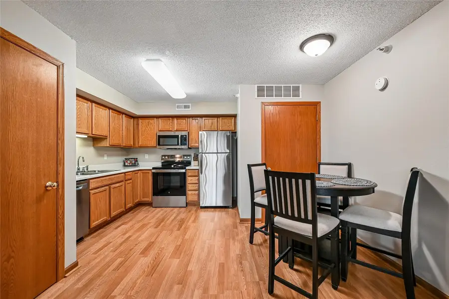 600 Colton Circle Ne #5, Cedar Rapids, IA 52402 - #3