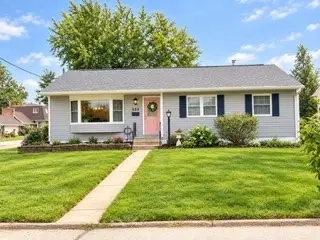 634 Grant Wood Drive Se, Cedar Rapids, IA 52403