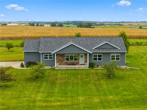 3386 Johnson Dr, Amana, IA 52203