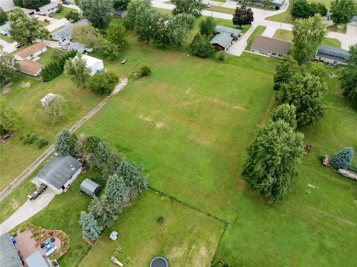 12th Street Ne, Independence, IA 50644 - #1