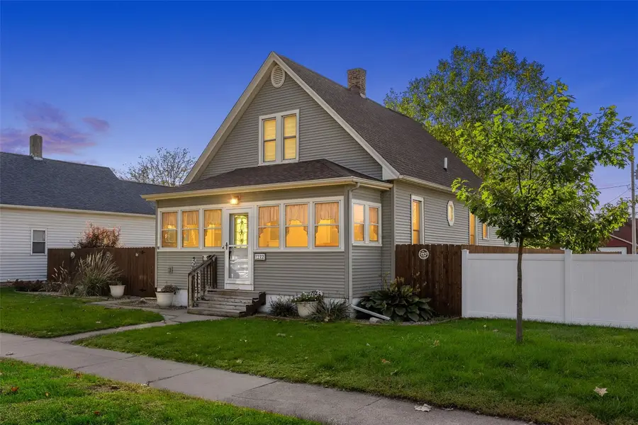1212 K St Sw, Cedar Rapids, IA 52404 - #2