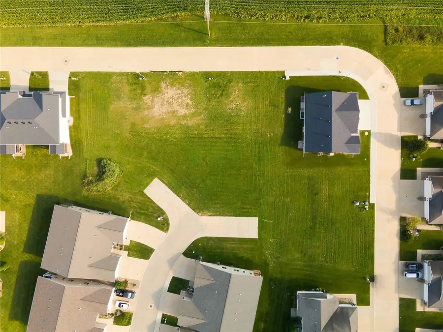 7040/7042 Waterview Dr Sw, Cedar Rapids, IA 52404 - #2