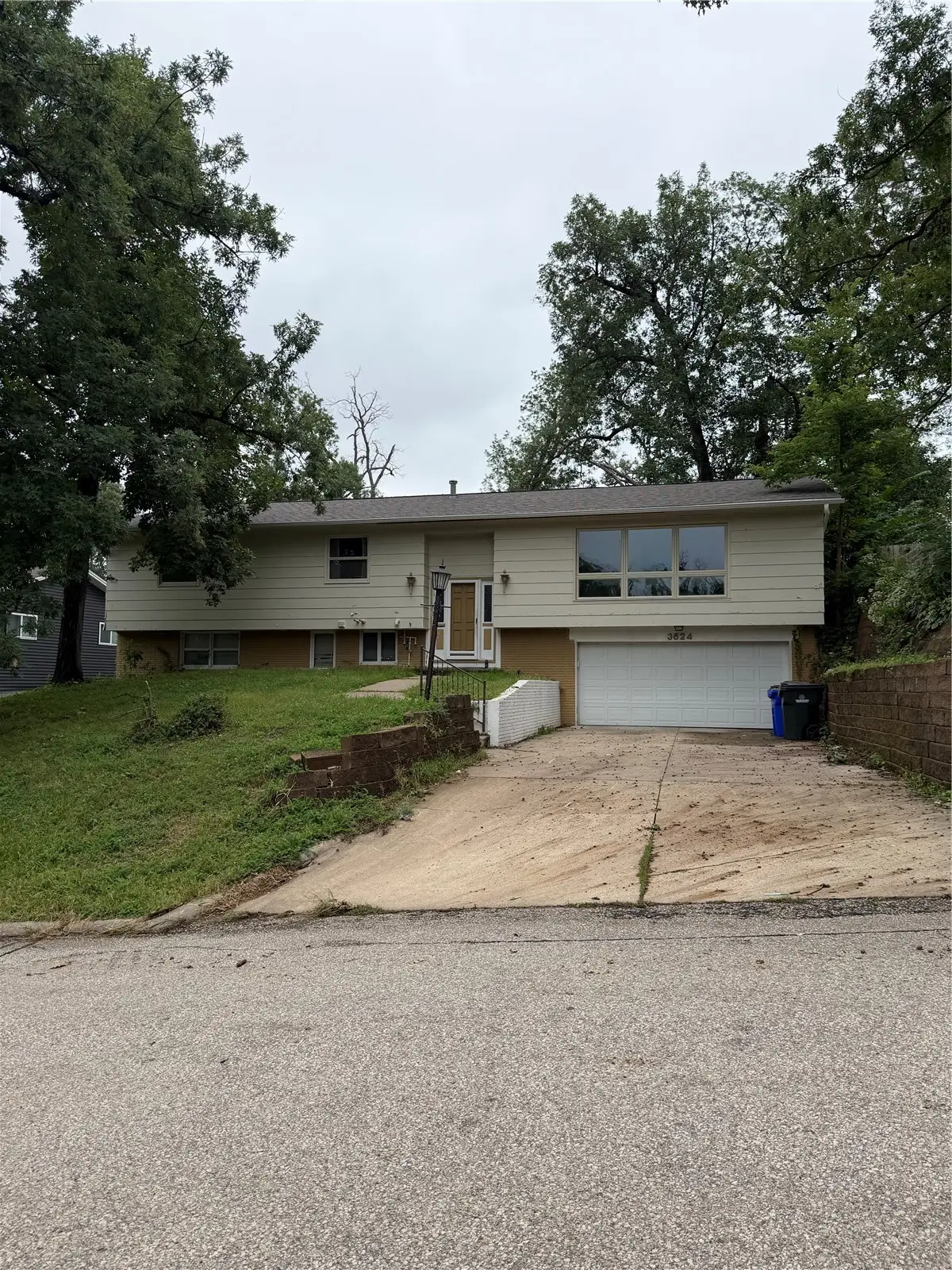 3624 Terrace Hill Drive Ne, Cedar Rapids, IA 52402 - #1