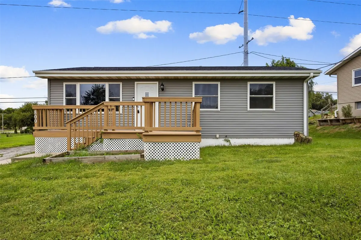 800 18th Street Nw, Cedar Rapids, IA 52405 - #1