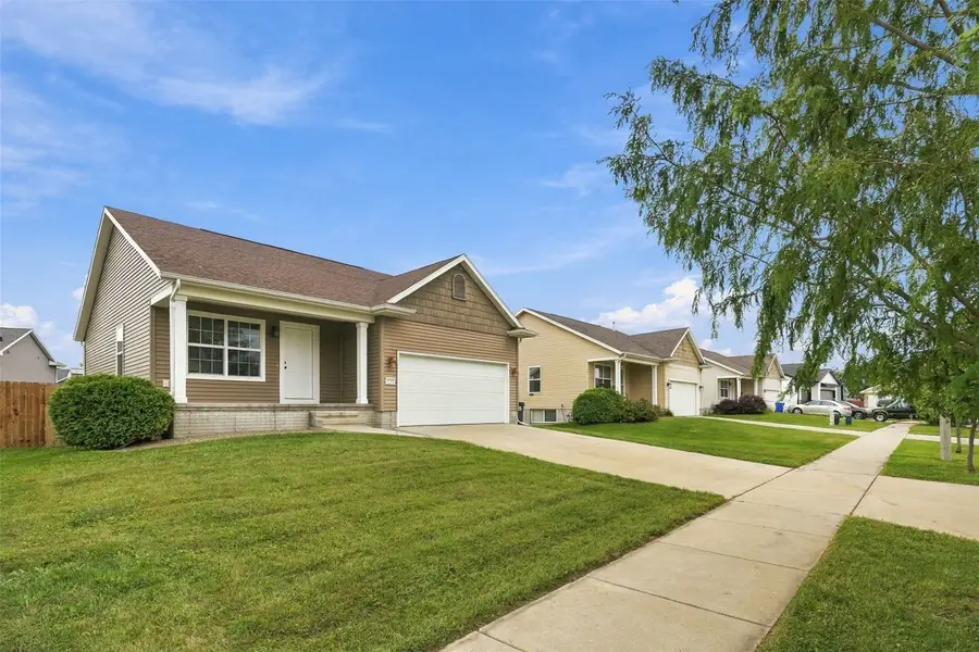 9515 Grand Oaks Drive Ne, Cedar Rapids, IA 52402 - #2