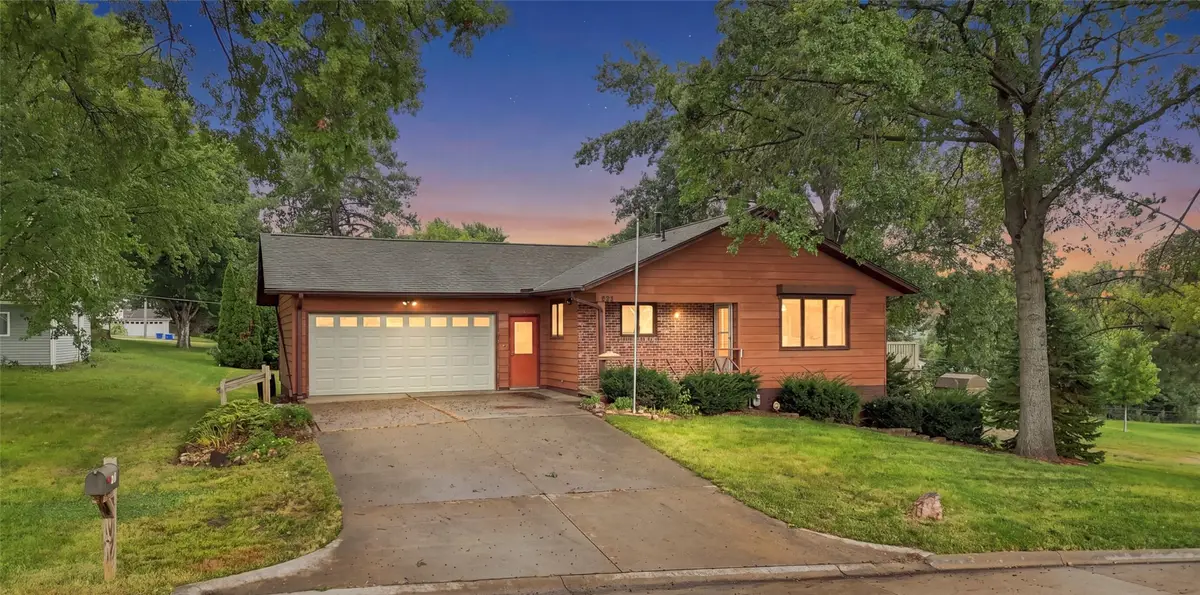 812 12th Street, Kalona, IA 52247 - #1