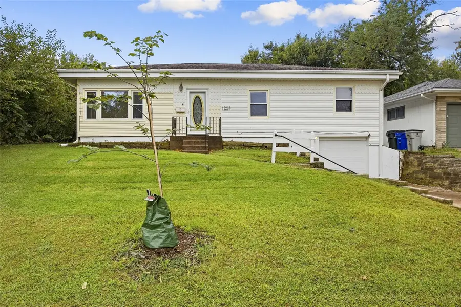 1224 20th Street Sw, Cedar Rapids, IA 52404 - #2
