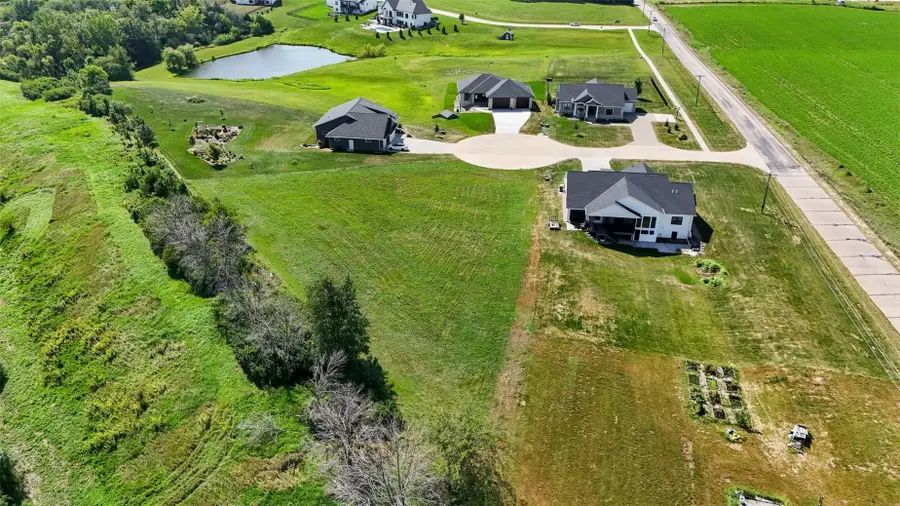 3804 Sierra Ter Sw, Iowa City, IA 52240 - #2