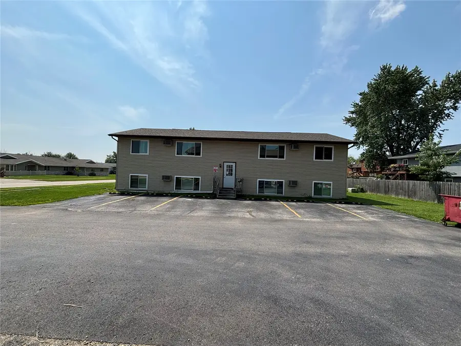 3080 8th St, Marion, IA 52302 - #2