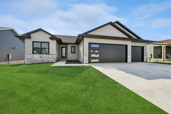 1423 Echo Ridge Lane, Marion, IA 52302