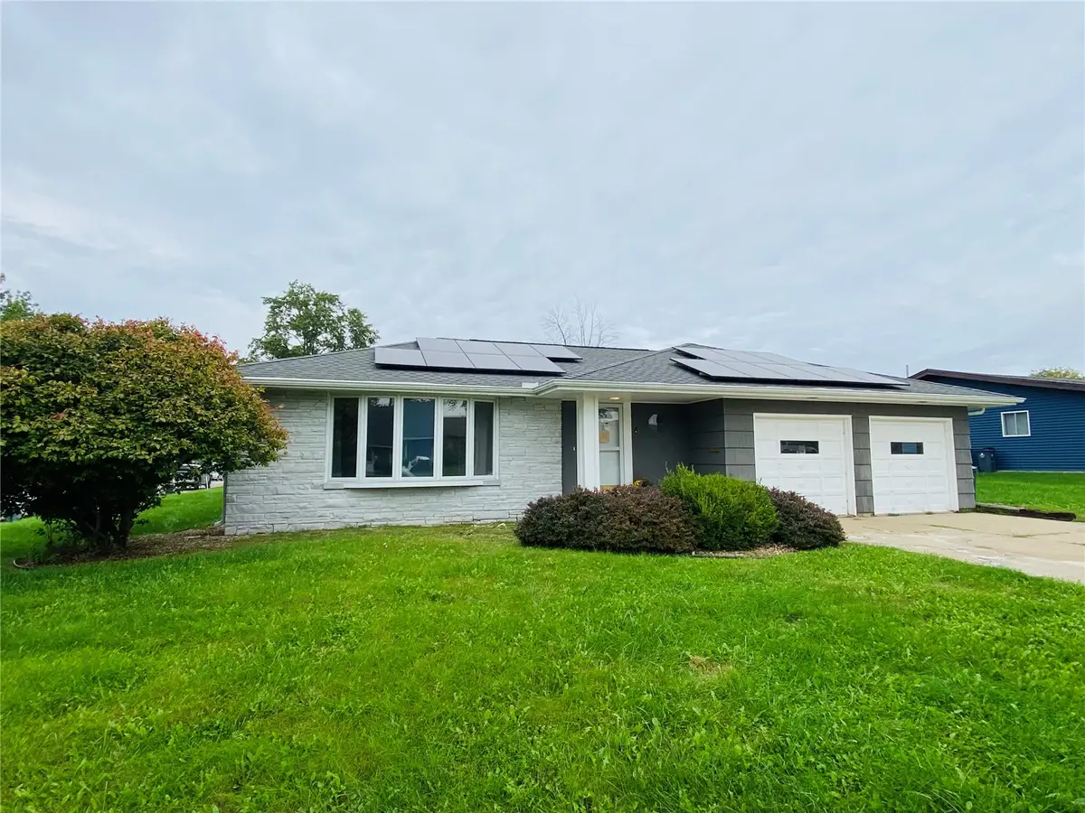 744 30th Ne, Cedar Rapids, IA 52402 - #1