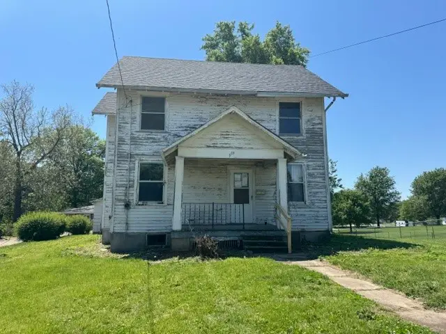 605 E Washington Street, Sigourney, IA 52591 - #2