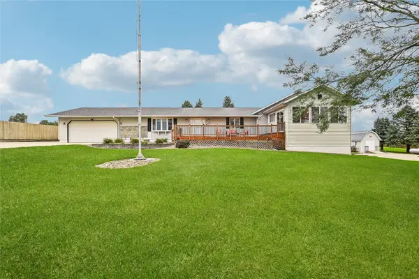 1505 Linn Delaware Road, Coggon, IA 52218