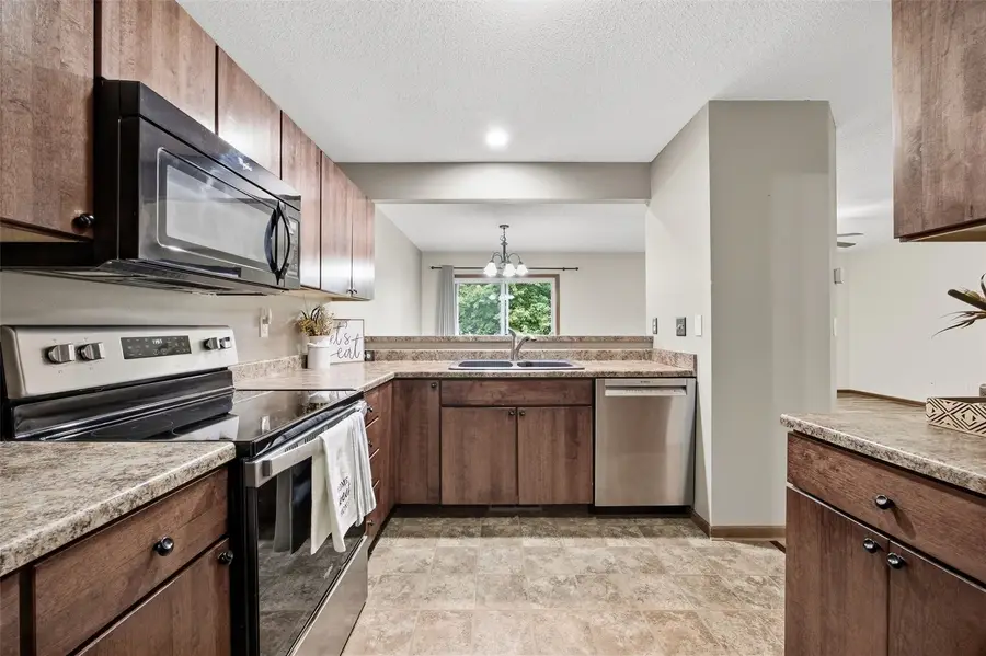 3535 Stoney Point Road Sw, Cedar Rapids, IA 52404 - #3
