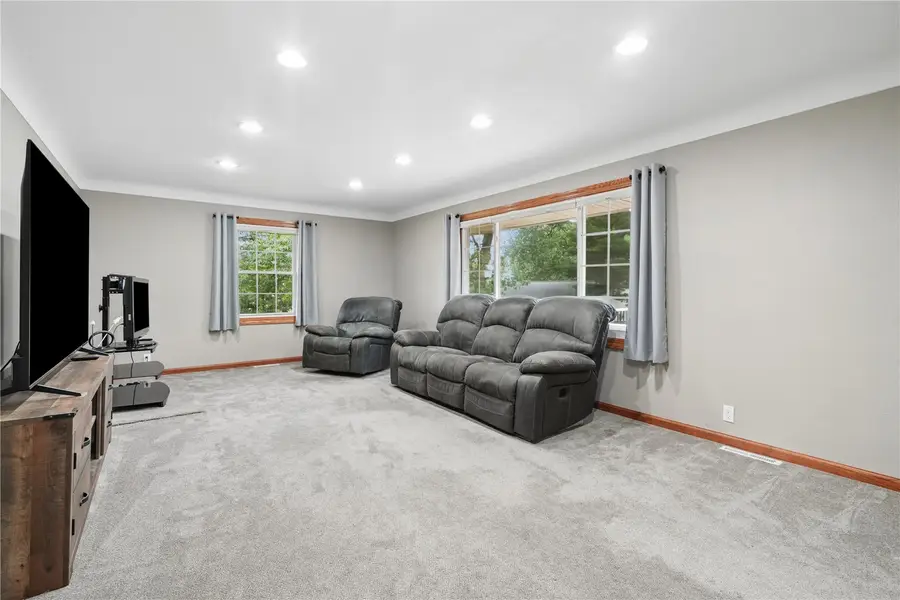 45 N. Mentzer Road, Robins, IA 52328 - #2