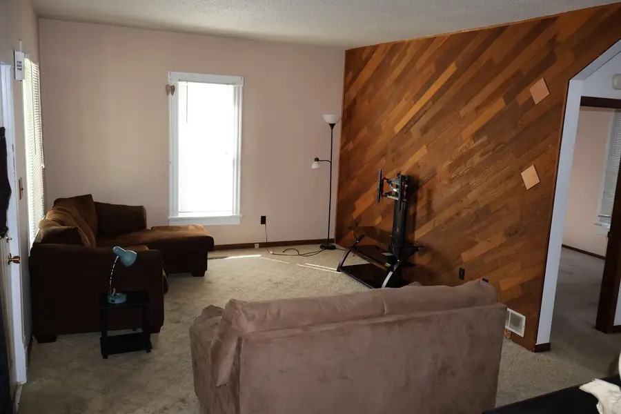 111 1st Street, Oelwein, IA 50662 - #3
