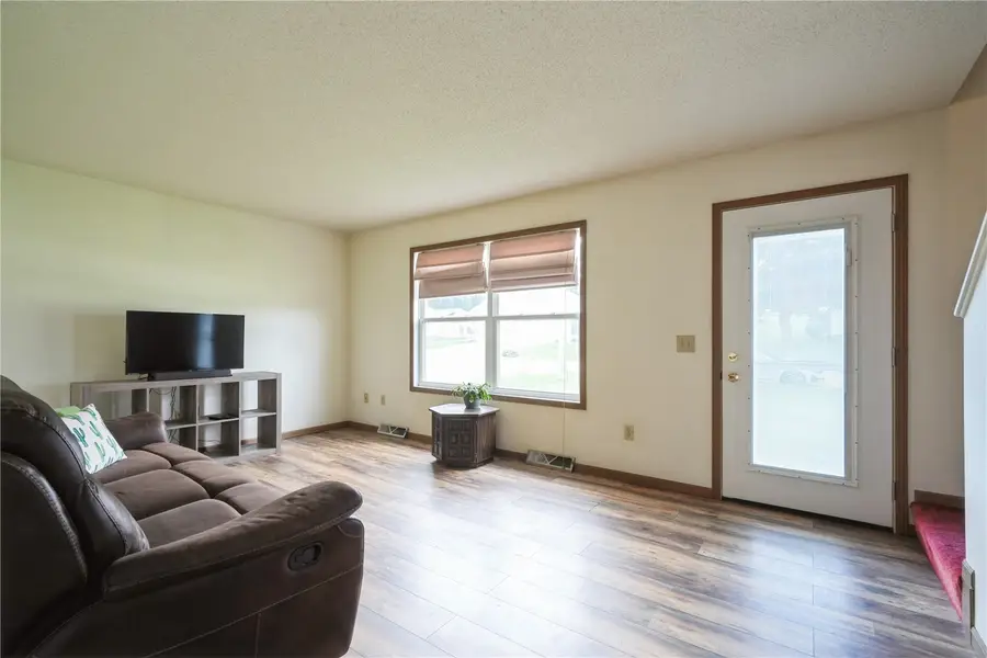 506 W 2nd Street, Mechanicsville, IA 52306 - #3