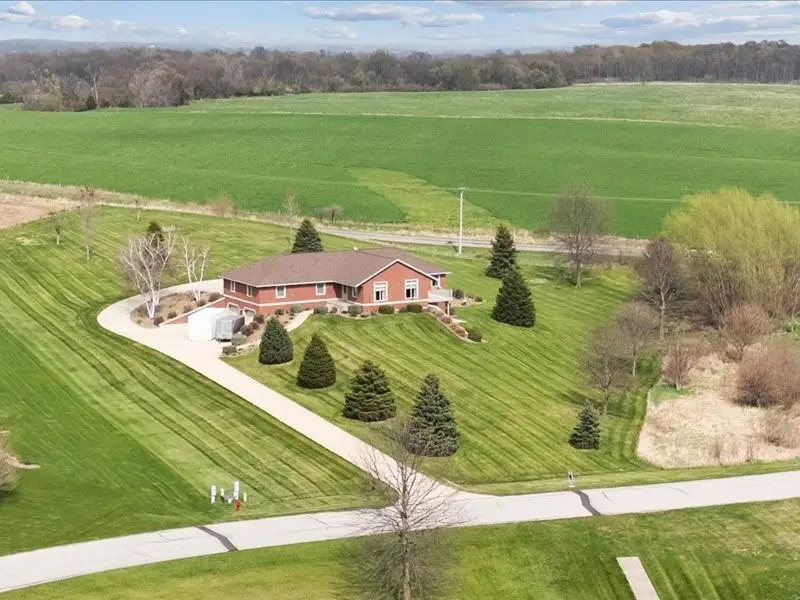 3752 Lacina Drive Sw, Iowa City, IA 52240 - #2