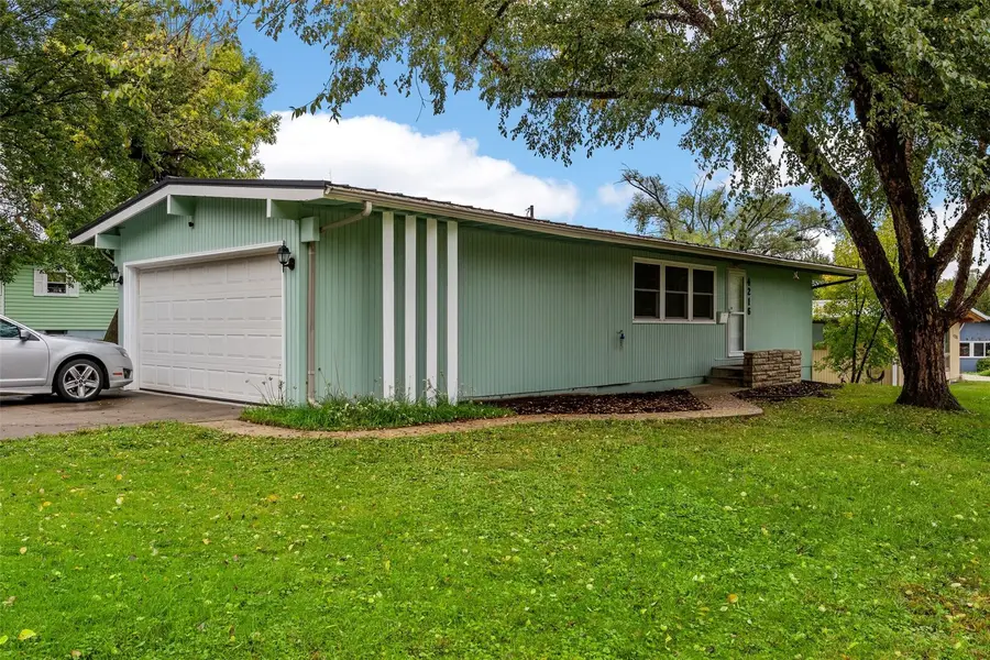 4216 Northwood Drive Ne, Cedar Rapids, IA 52402 - #2