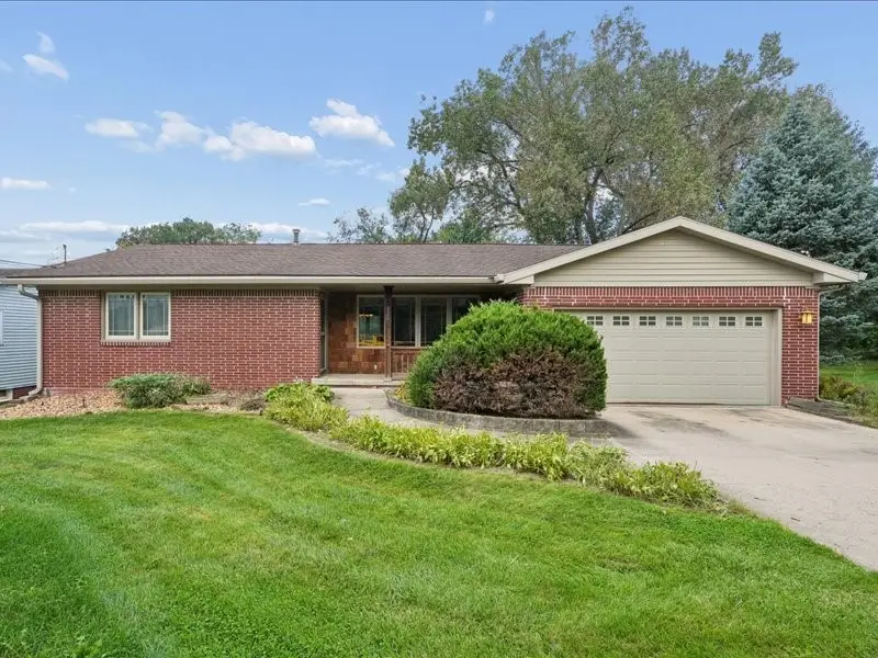920 Westwood Nw, Cedar Rapids, IA 52405 - #1