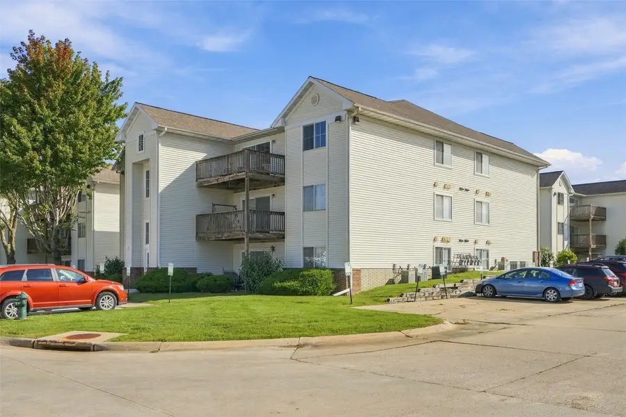 4627 1st Avenue Sw #11, Cedar Rapids, IA 52405 - #2