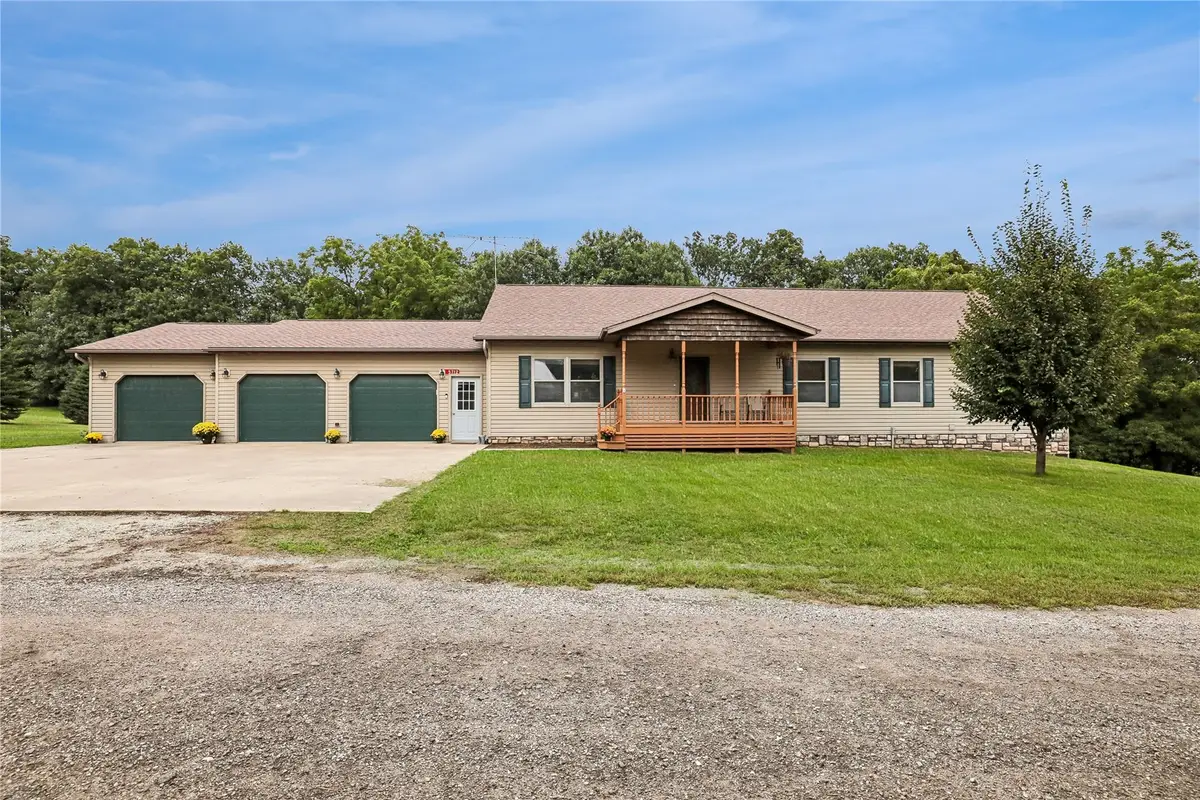 5712 22nd Ave Drive, Vinton, IA 52349 - #1