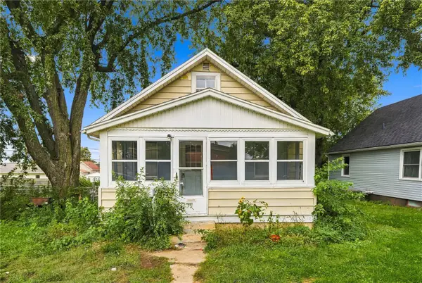 806 22nd Avenue Sw, Cedar Rapids, IA 52404