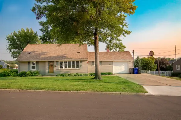 3849 Vine Avenue Se, Cedar Rapids, IA 52403