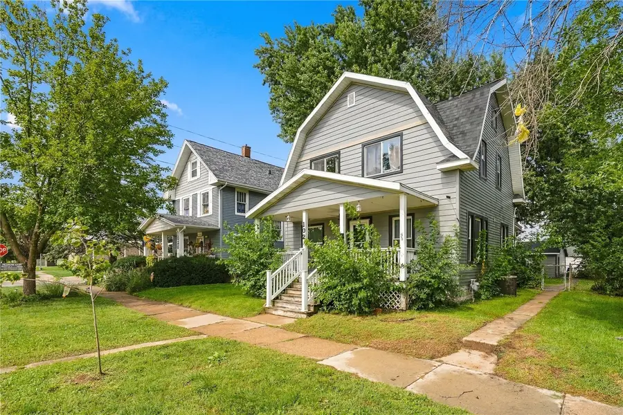 1024 D Avenue Nw, Cedar Rapids, IA 52405 - #2