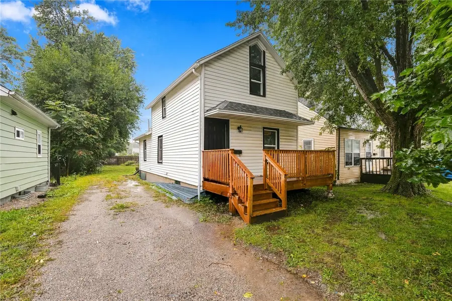 1122 32nd Street Ne, Cedar Rapids, IA 52402 - #2